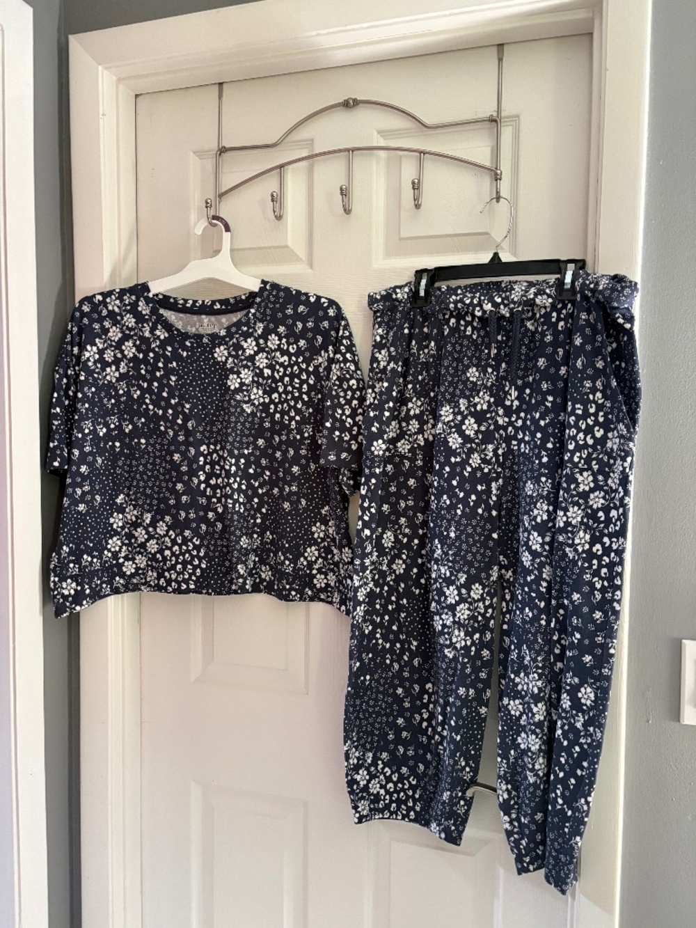 Jaclyn New York XL Navy Floral Pajama Lounge Set Top & Pants